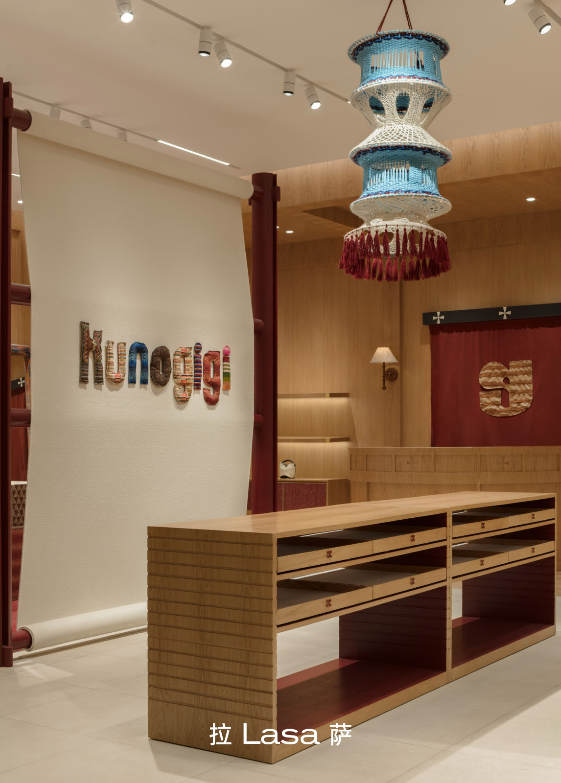 商店设计,零售店设计,包包零售店,连锁店设计,主题零售店设计,零售店设计案例,零售店设计方案,古良吉吉Kunogigi,古良吉吉五城:让门店像一座村落一间工坊也像一座城市的切片,拉萨,昆明,南宁,杭州,深圳,永创设计