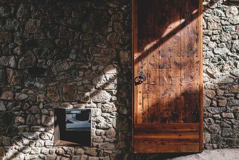 西班牙利维亚农场改建