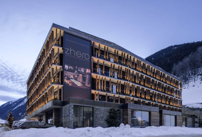 具有最优山地休闲的服务奥地利Zhero酒店