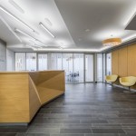 墨西哥现代极简风格Zenit银行办公室