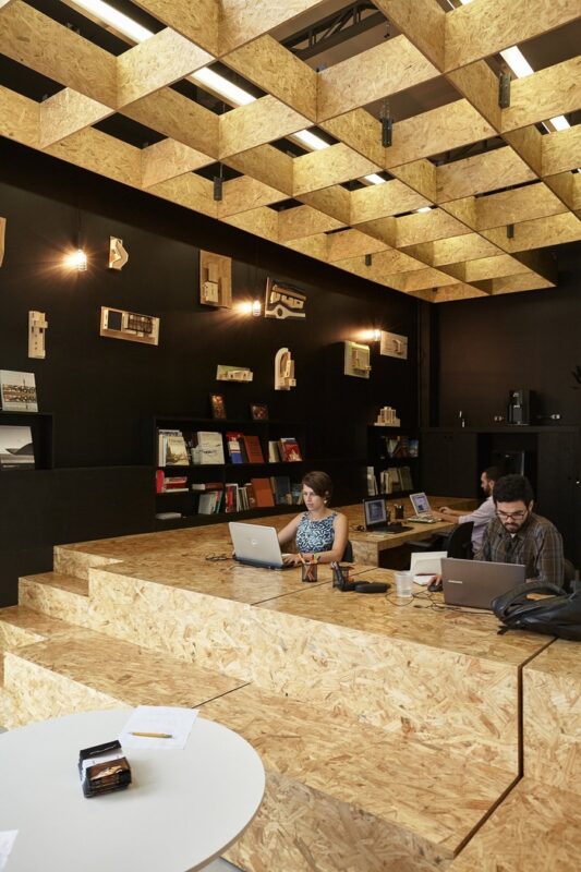 马林加创意AUÁ办公室设计