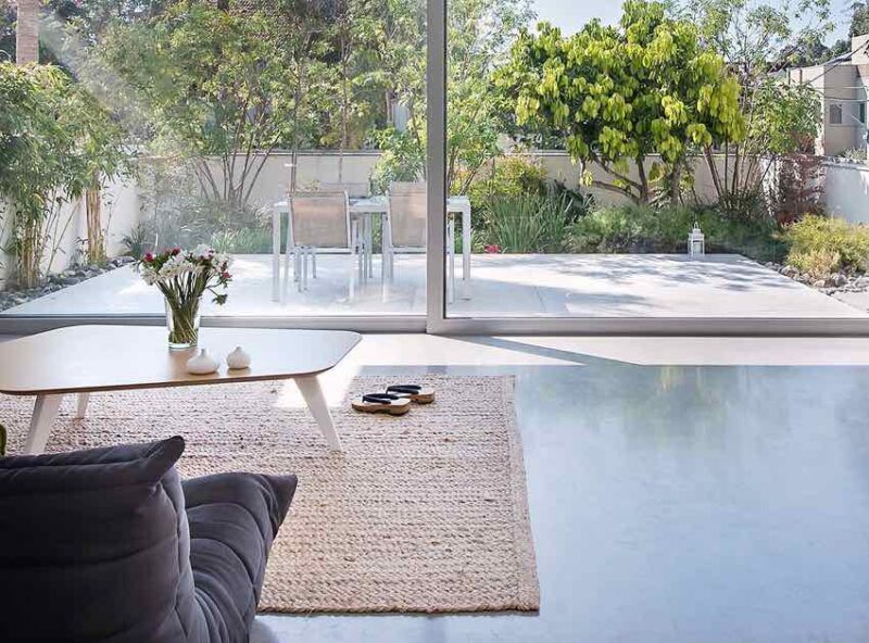 以色列用禅意装点的现代住宅