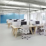 波士顿以木色为主的办公室设计