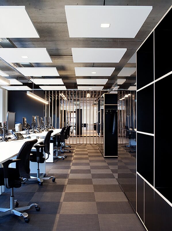 蒂尔堡工业风Estate办公室设计