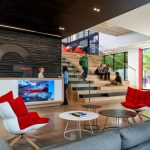 建筑公司的动态、光感现代风办公室