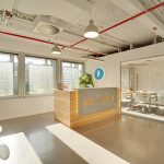 西班牙光感简约办公室设计