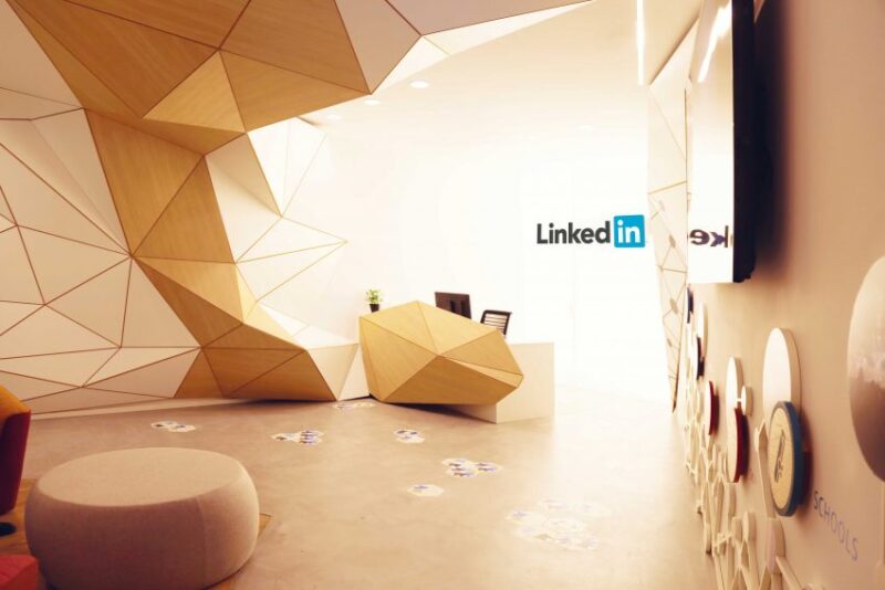 西班牙LinkedIn领英现代风格办公室设计