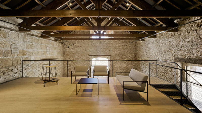 建筑改造之西班牙loft酒吧设计