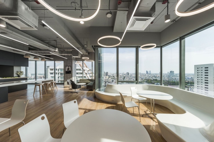 办公空间，汽车公司办公室设计，奔驰办公室设计，国外办公室设计，总部办公室设计