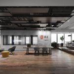 上海地产公司现代风格办公室设计