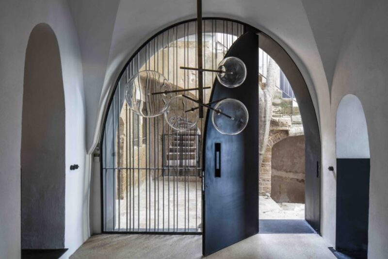 以色列特拉维夫最古老地区中的精致典雅私人住宅改造设计