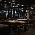 原苏联建构主义建筑中的乌克兰肉类餐厅暗黑空间设计