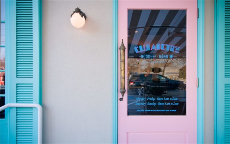 法国遗留于越南的人文气息与记忆：粉嫩温柔系小餐馆