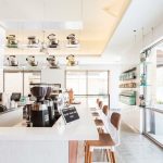 德州复古咖啡馆 CRAVE：粉嫩色彩打造的怀旧滋味