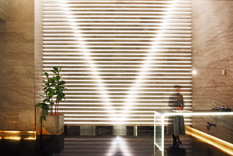 水上水下的天地-西湖边的V+Lounge