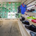 球鞋店与餐厅二合一，曼谷Knock Kitchen & Kicks门店设计