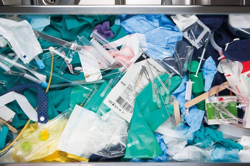 DAMIEN HIRST 诡异又迷幻的艺术餐厅 PHARMACY 2