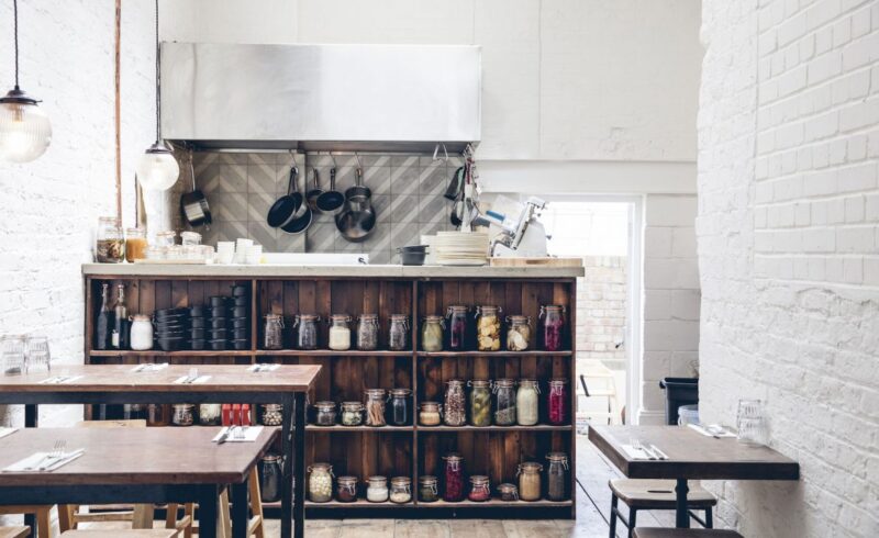 复合多重风味餐馆—东伦敦烟熏小厨房RÖK SMOKEHOUSE & BAR设计