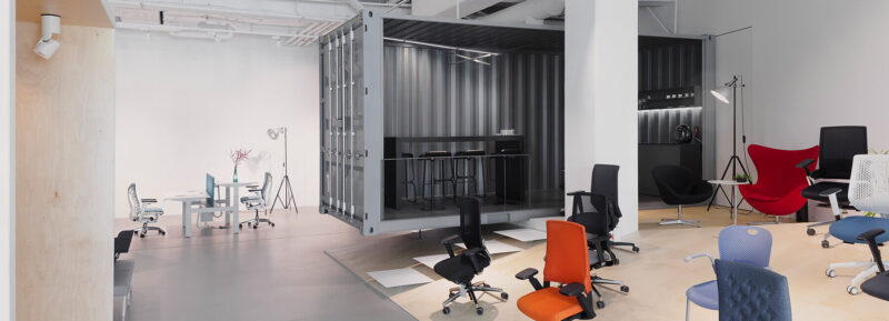 用最少的材料，打造工业风格家具零售店