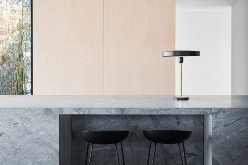 精致优雅的商务风—墨尔本Brickworks Centre销售营销办公室设计