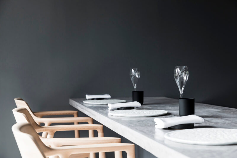 将日式传统融入法式大餐中—东京Ode法国餐厅设计