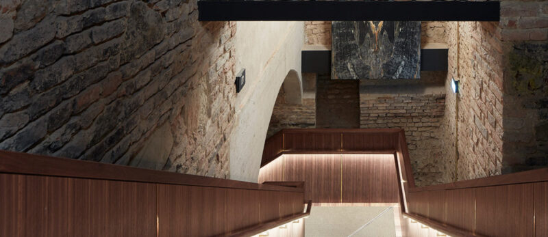 建筑改造之维也纳18世纪古建改造地下酒吧设计