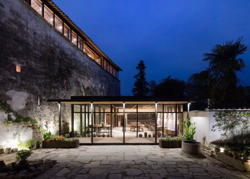 婺源天净沙—三百年徽派老式建筑改造民宿设计