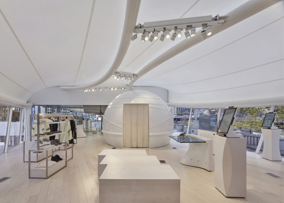 商业空间，WithMe Mobile，智能零售店，智能商店设计，服装店设计，快闪店设计，WithMe Mobile快闪店