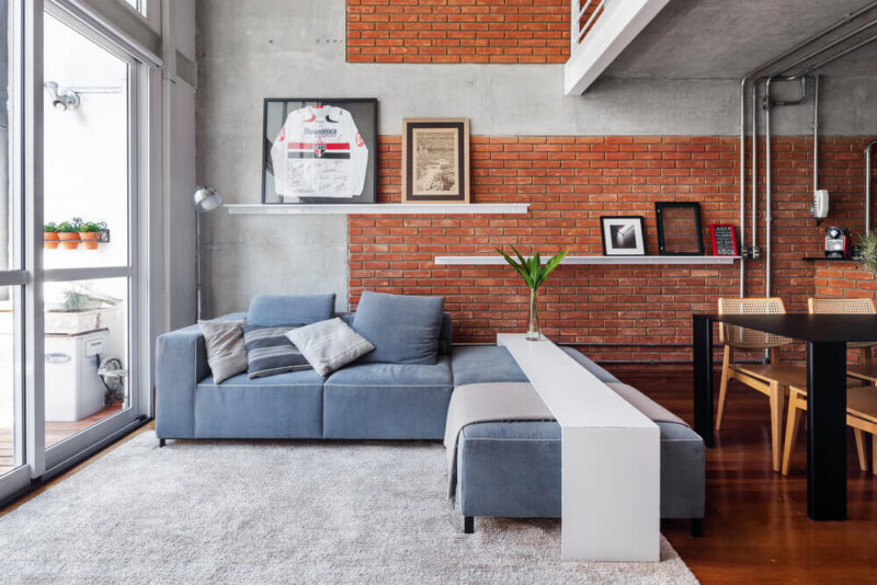 温润而粗狂！巴西80平米挑高Loft单身男子公寓