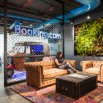 融入当地的生活方式，孟买booking缤客办公室设计