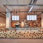 阿姆斯特丹这个咖啡厅里充满了混凝土和木质元素