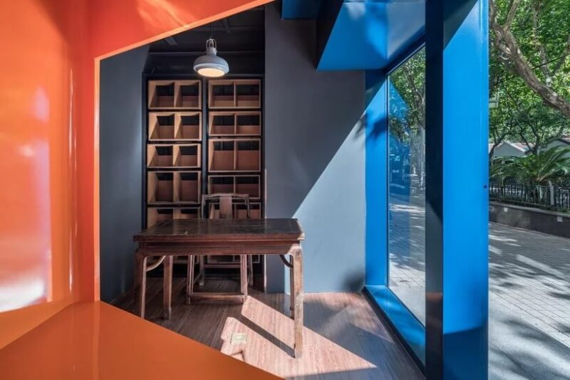 一个空间，两个书店：上海国权路上的一家书房改造