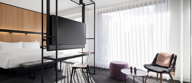 蒙特利尔Monville酒店极简风格设计