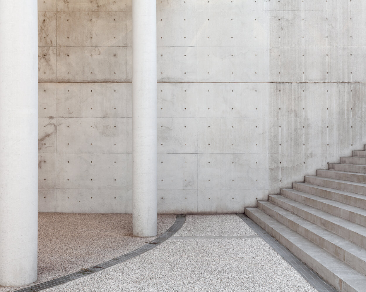 安藤忠雄，建筑设计，混凝土建筑，建筑改造，清水混凝土