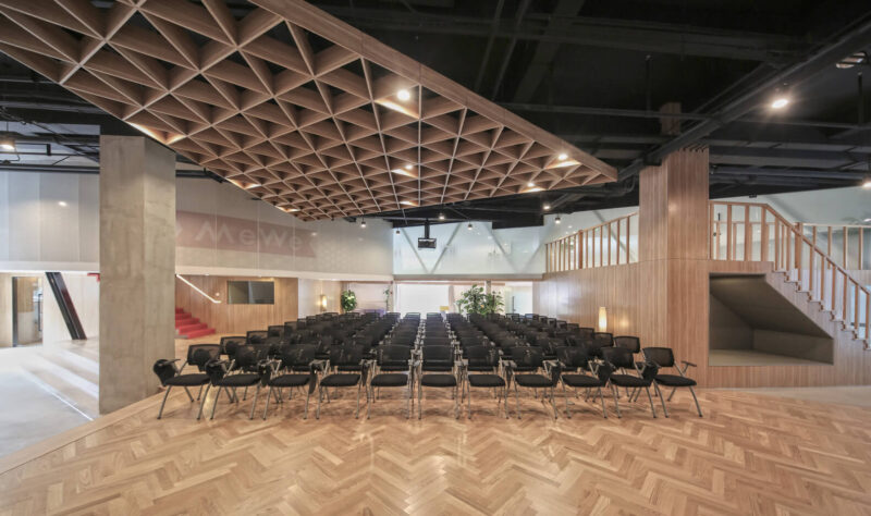 北京奇葩说创想实验室