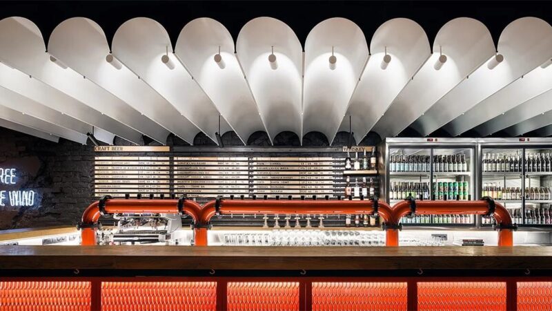 基辅PUNKRAFT啤酒屋设计