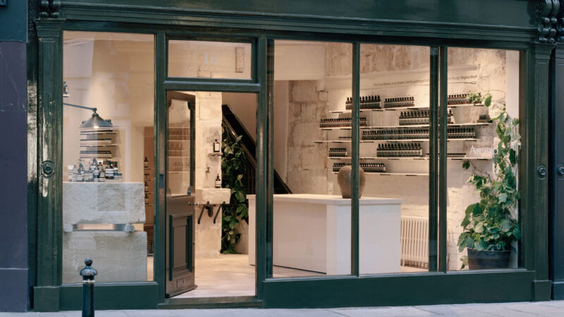 Aesop巴斯店采用了当地建筑风格