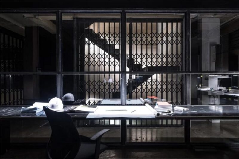 曼谷联排别墅改造CC现代多层办公室