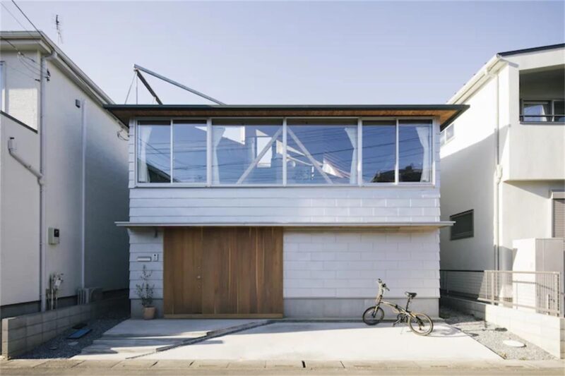 运用9个方形网格设计，日本kita-koshigaya屋