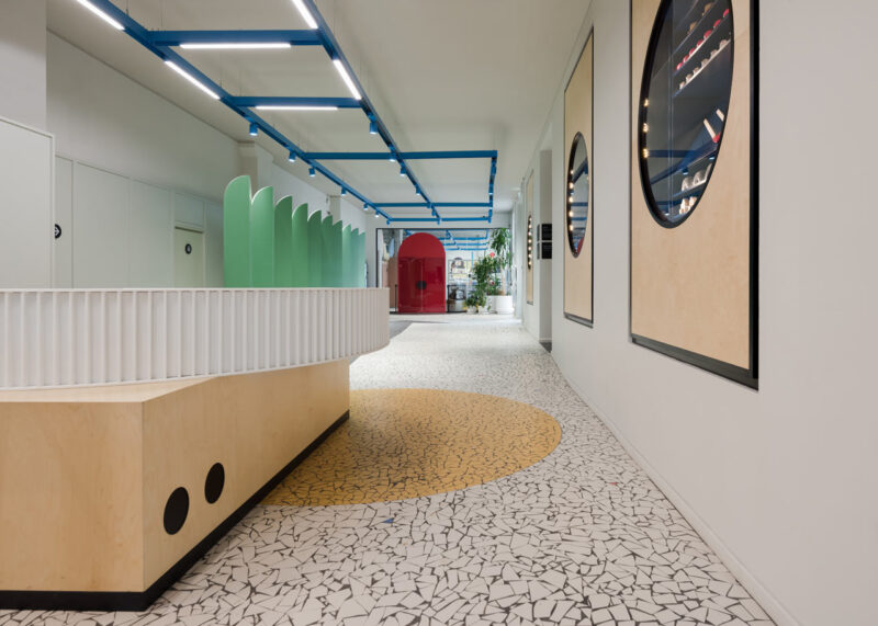 FORM | 莫斯科Detsky mir儿童零售商办公室