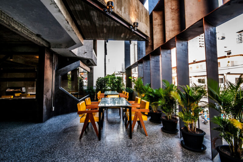 Lump | 曼谷 Bunker LOFT风格餐厅