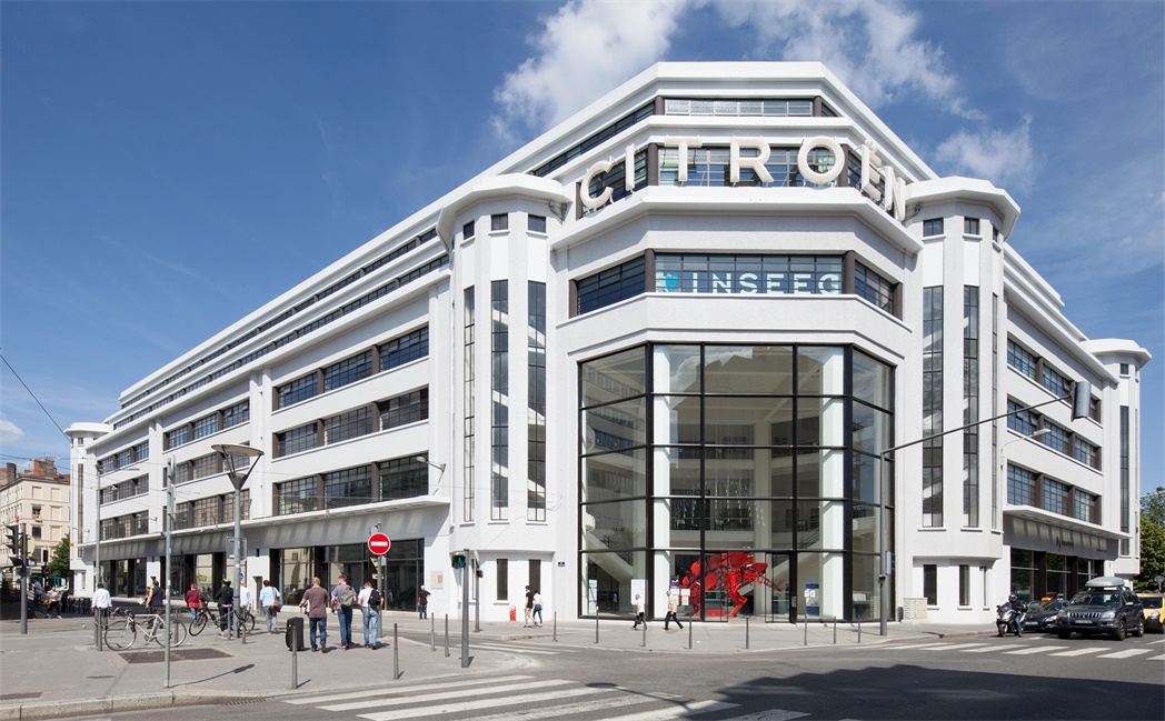 修迪建筑设计，SUD Architectes，建筑改造，法国，雪铁龙Citroën，车库改造