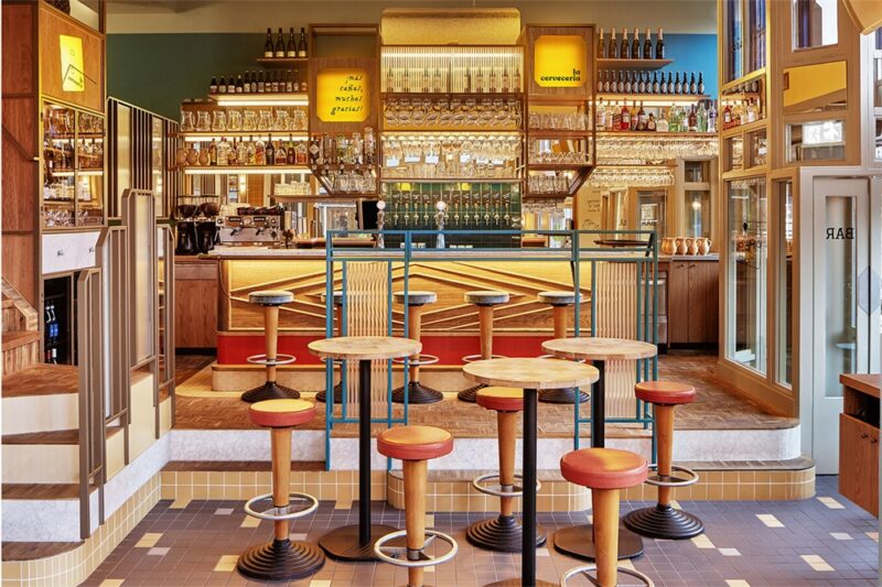 Studio Modijefsky l 荷兰风情酒馆La Cervecería