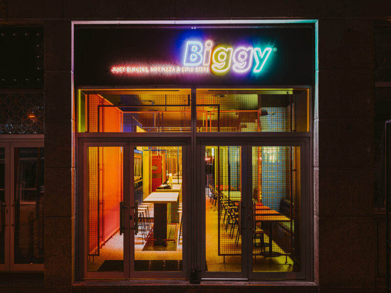 BUCK.STUDIO l 波兰BIGGY街头风情酒吧