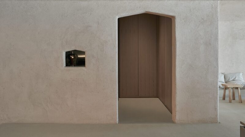 Bone l 阿联酋哈伊马角Hoof极简咖啡厅