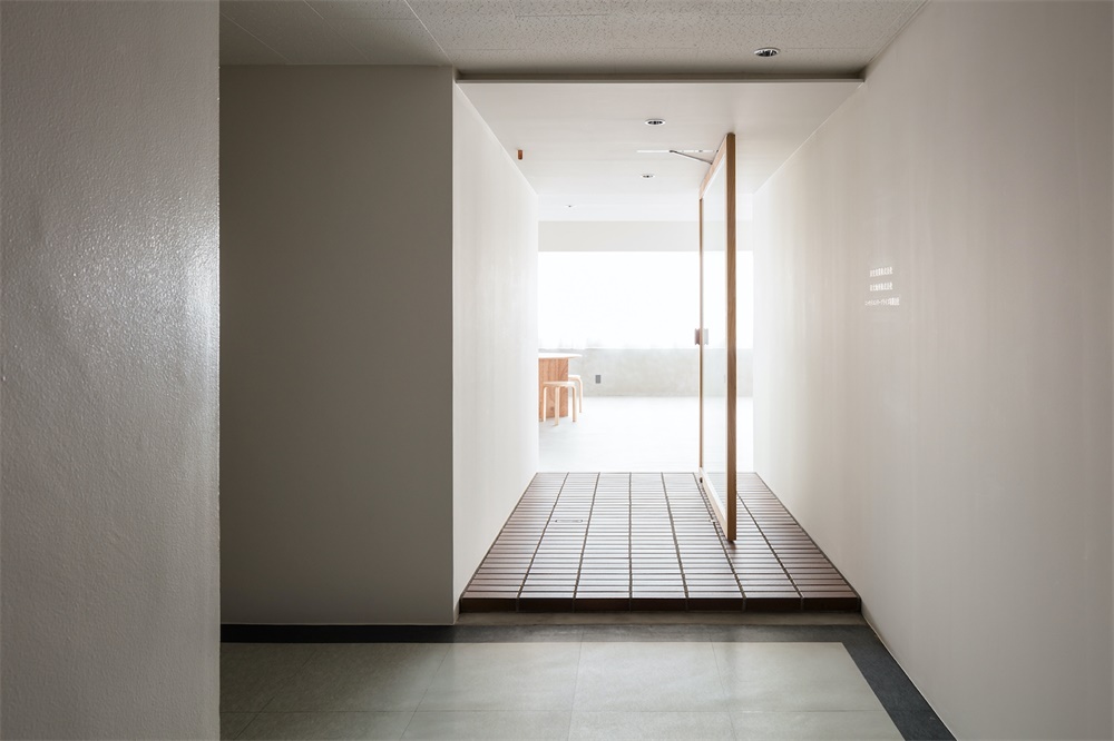 办公空间，极简办公空间，大阪，办公室设计，国外办公室设计，Tsubasa Iwahashi Architects