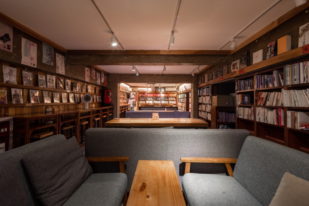 商业空间，广州独立书店，独立书店设计，书店设计，广州体育东，1200bookshop，负空间设计，不打烊书店，项目投稿