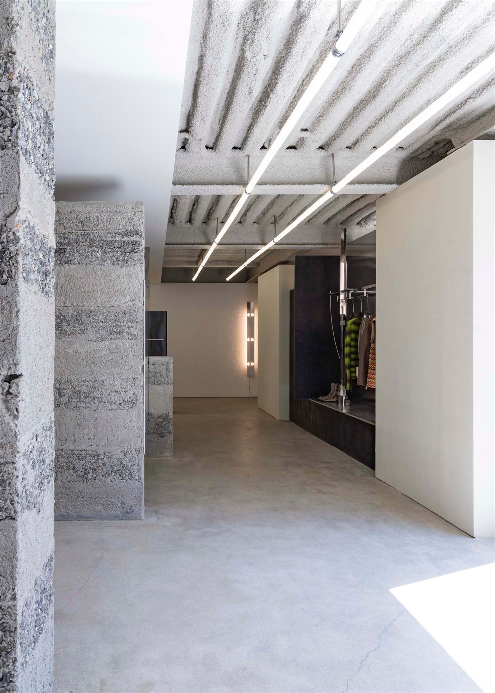 Creative Studio Unravel，商业空间，韩国设计团队，首尔，服装店设计，品牌店设计，零售店设计，商业零售，Andersson Bell