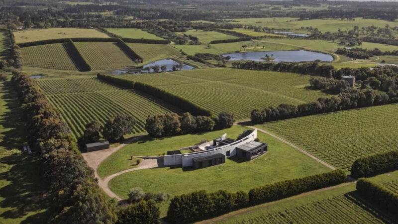 Wood Marsh | 澳洲莫宁顿夯土墙乡村别墅设计