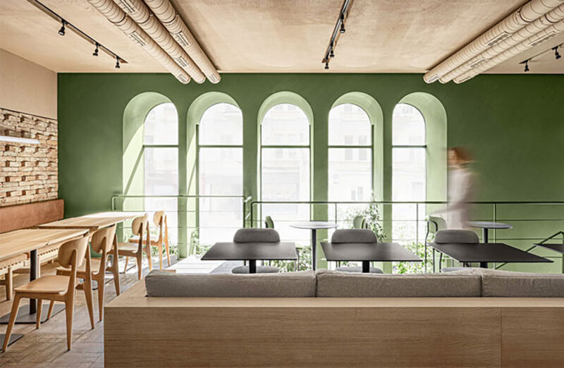 balbek bureau | 乌克兰470㎡绿松石色秘密花园餐厅